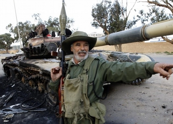 2011年利比亞撤僑,為何讓很多西方人羨慕?就連其媒體都誇讚中國 2011年利比亞撤僑,為何讓很多西方人羨慕?就連其媒體都誇讚中國