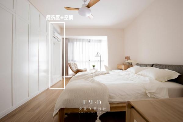 床尾定製一排衣櫃，為了更好用靠窗留1㎡，多6個裝修樣板不會出錯
