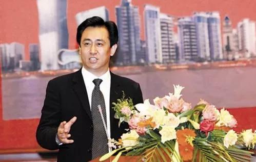 兩個聞喜籍億萬富豪，同樣的資不抵債，李兆會逃亡，趙恩龍跳樓