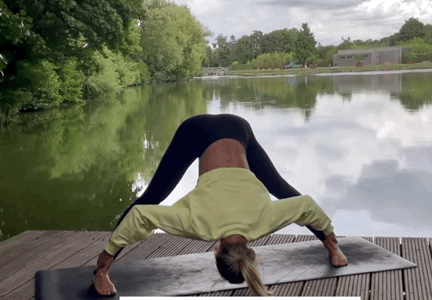 10個全身拉伸的瑜伽動作,酸爽到飛起 10個全身拉伸的瑜伽動作,酸爽到飛起