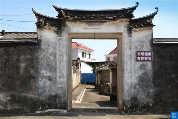 粵東有一座石寨古村落,牆寬4米的“城中城”,固若金湯名不虛傳 粵東有一座石寨古村落,牆寬4米的“城中城”,固若金湯名不虛傳