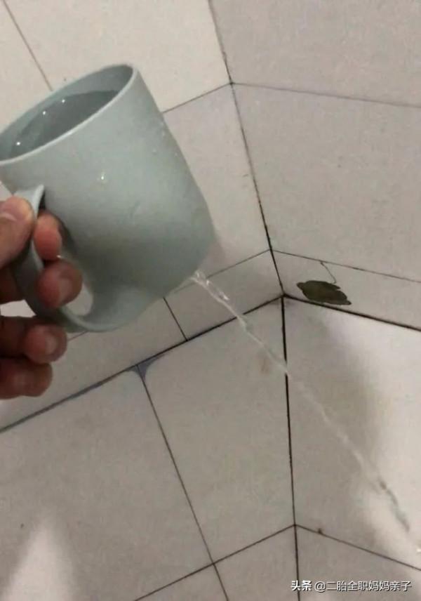 臨近畢業的大四生活得有多將就?半截拖鞋是常態,戳中笑點卻淚目 臨近畢業的大四生活得有多將就?半截拖鞋是常態,戳中笑點卻淚目