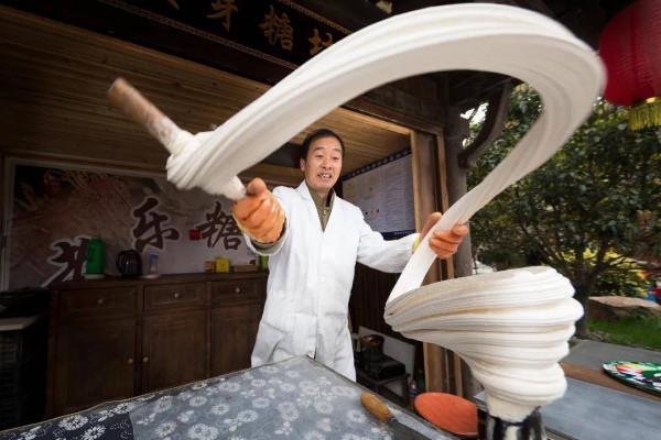 大年初一到十五 寶華山第六屆花山古廟會演繹特色年味 大年初一到十五 寶華山第六屆花山古廟會演繹特色年味