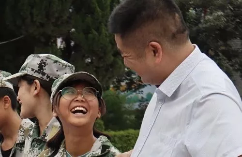 不尊重人性,不關注個性的教育不是真教育 不尊重人性,不關注個性的教育不是真教育