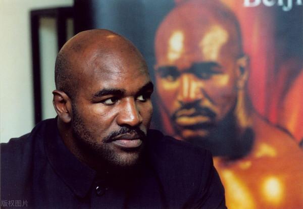 一個純粹為拳擊運動打拼的人－霍利菲爾德