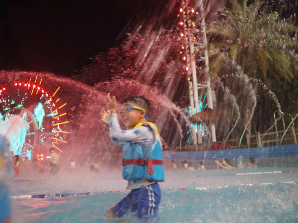 為了拍娃，我賣掉索尼全幅入手奧林巴斯M43