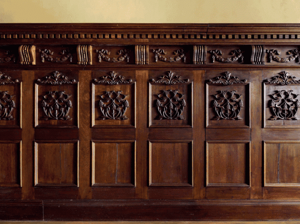 在上海有一棟鑲金的別墅是什麼樣的體驗？