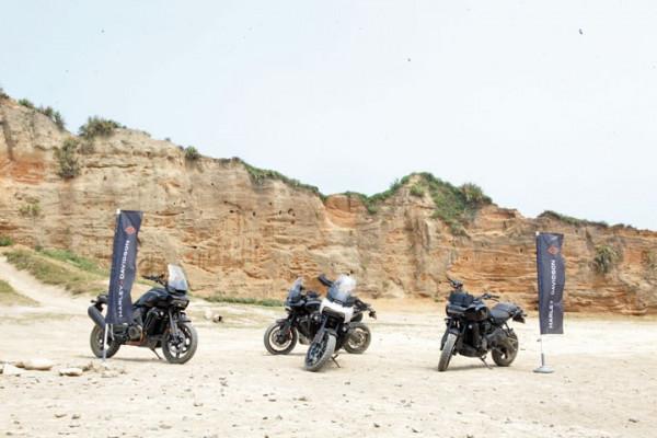 哈雷最新車款試駕,怎感覺踏上了一輛兩輪路虎? 哈雷最新車款試駕,怎感覺踏上了一輛兩輪路虎?