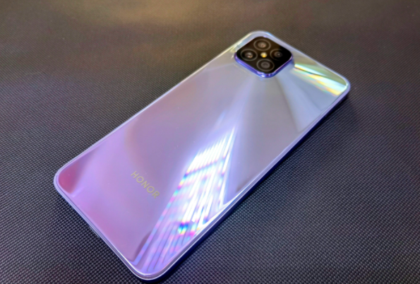 最便宜的高顏值榮耀手機，Play 5T適合什麼人群？