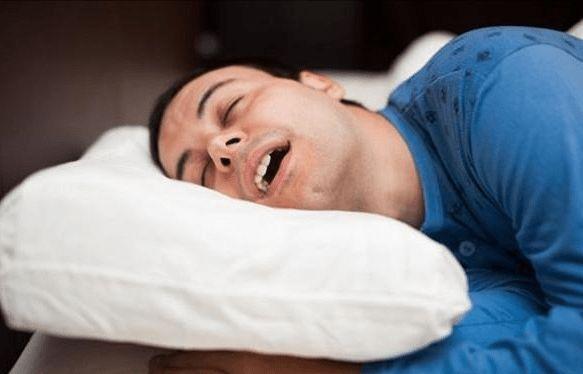 晚上睡覺時嘴總是&OpenCurlyDoubleQuote;發乾&rdquo;？或許與這幾點有關，建議提高警惕