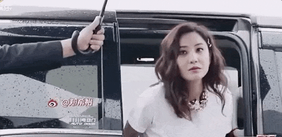 開民宿、辦潮牌、演高中生,大灣區姐姐,才是吃了防腐劑吧 開民宿、辦潮牌、演高中生,大灣區姐姐,才是吃了防腐劑吧