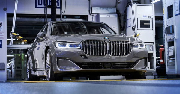 V12大排量的絕唱 寶馬推出M760i限量版
