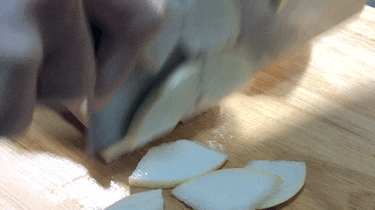 冬季乾燥，大蒜和雪梨這樣搭配，原來好處這麼多，成本不到2元