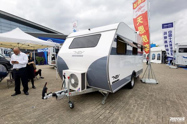 不到十萬的拖掛房車,水電配置齊全,年輕人出行方式的最佳選擇 不到十萬的拖掛房車,水電配置齊全,年輕人出行方式的最佳選擇