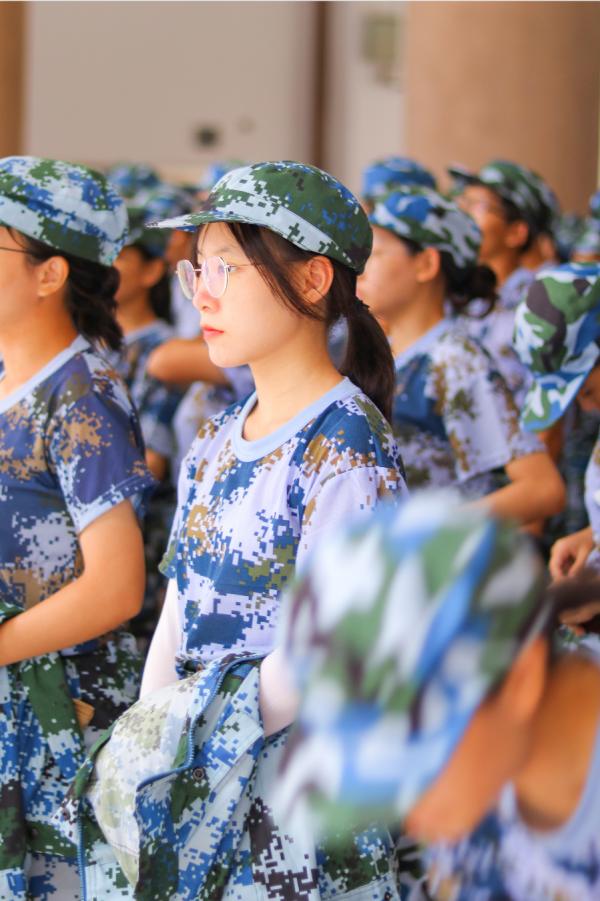 聽完教官唱歌,來看看廣東工業大學“軍花軍草”! 聽完教官唱歌,來看看廣東工業大學“軍花軍草”!