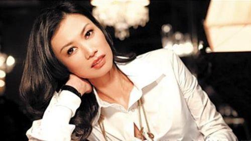 出身貧寒到身價400億，鄧文迪就這樣改寫了她的命運