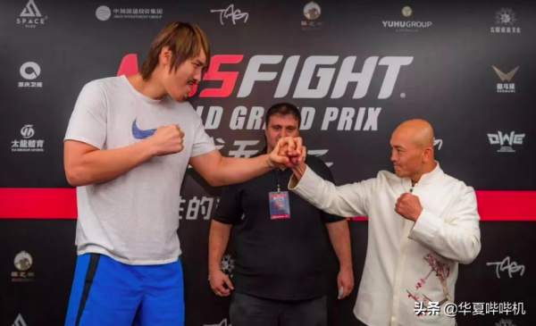 拳王崔洪萬的涼涼之路就這樣建成了 拳王崔洪萬的涼涼之路就這樣建成了