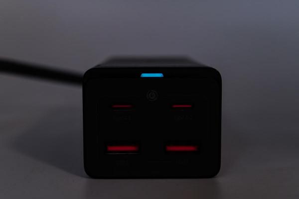 倍思100W氮化鎵桌面插線板評測：手機、筆記本充電一個就夠