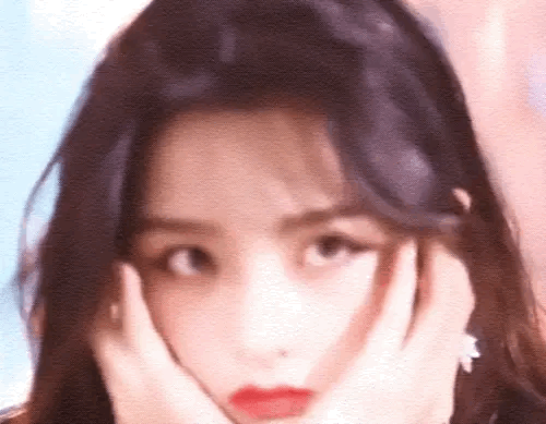 宋祖兒真的好漂亮啊！五官真是精緻極了，好像洋娃娃