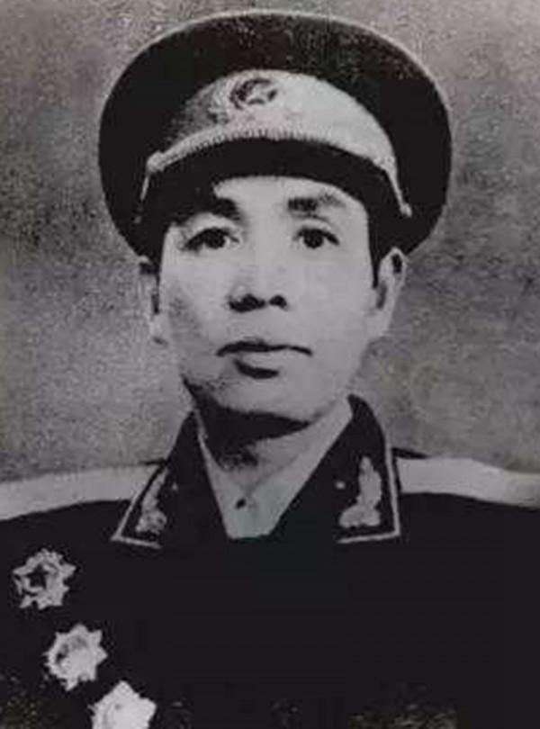 丁盛指揮所的成員,九一三事件後被下放,復出後擔任大軍區顧問 丁盛指揮所的成員,九一三事件後被下放,復出後擔任大軍區顧問