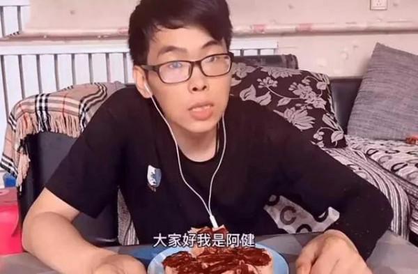 6位“因病去世”的網紅,一個比一個勵志,最大83歲,最小19歲 6位“因病去世”的網紅,一個比一個勵志,最大83歲,最小19歲