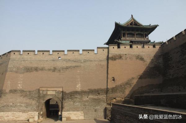 晴空下的平遙更美麗