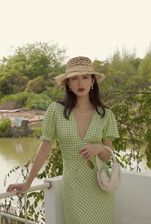 夏天到了,楊採鈺發現綠色應該穿上身了,於是搭出精彩 夏天到了,楊採鈺發現綠色應該穿上身了,於是搭出精彩