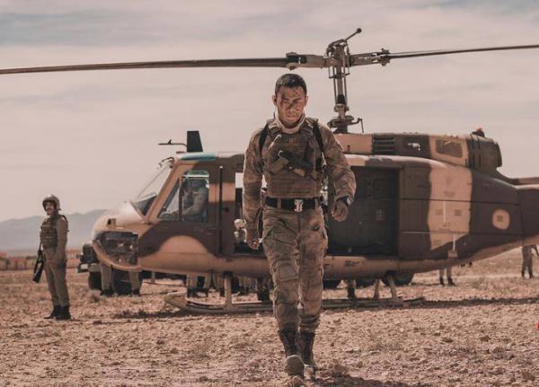 油頭粉面就不要演軍人了!這15位演員告訴你,什麼才是硬漢 油頭粉面就不要演軍人了!這15位演員告訴你,什麼才是硬漢