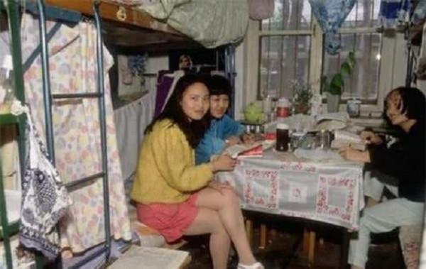 1998年女高中生為愛殉情，害怕孤獨死去，毒殺6名室友陪葬