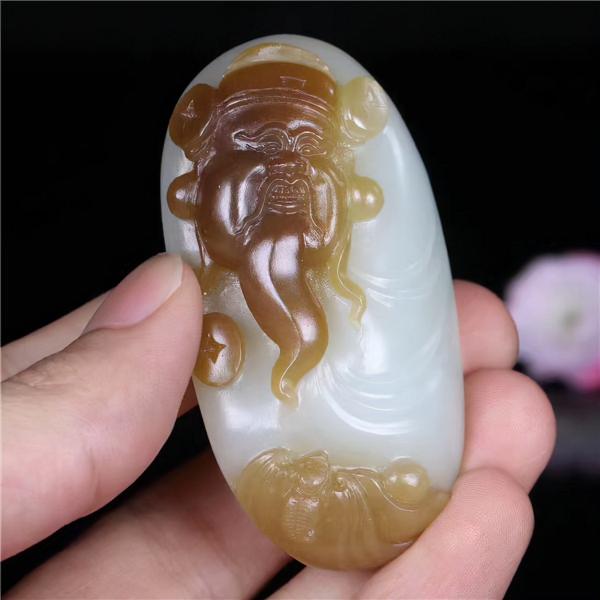 央視曝光，直播間的和田玉不能買