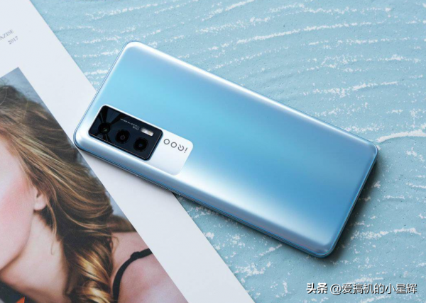 售價不到iPhone13一半,74萬跑分+12GB+256GB,優質旗艦定價親民 售價不到iPhone13一半,74萬跑分+12GB+256GB,優質旗艦定價親民