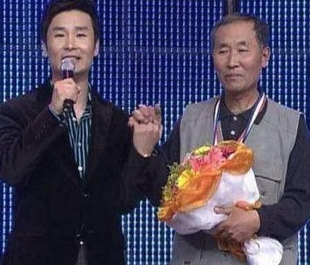 歌唱家劉和剛:農村小子娶世界小姐,父母與岳父母同屋簷安享晚年 歌唱家劉和剛:農村小子娶世界小姐,父母與岳父母同屋簷安享晚年