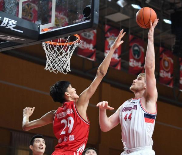 小外援完勝大外援,馬布裡惜敗楊學增,北控的球在哪兒 小外援完勝大外援,馬布裡惜敗楊學增,北控的球在哪兒