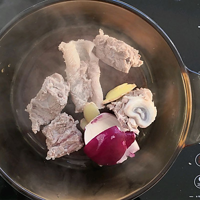 吃對蓮藕山藥燉脊骨,每一口都是極致享受 吃對蓮藕山藥燉脊骨,每一口都是極致享受