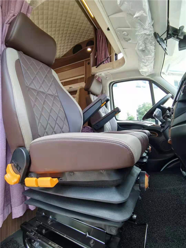 戴德自由風MAX房車,暢吹空調七天不斷電 戴德自由風MAX房車,暢吹空調七天不斷電