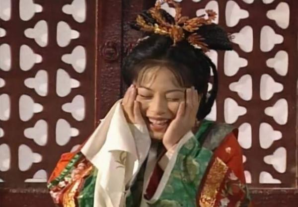 黃日華版《天龍八部》10位美人今昔對比，有7位至今未婚