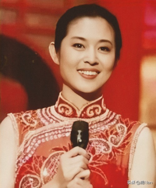 “春晚女神”倪萍的悲苦人生，和她的唏噓情史