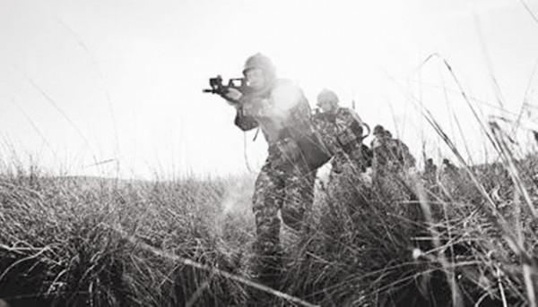 一個合成旅有多少人，合成旅的主要戰術是什麼？