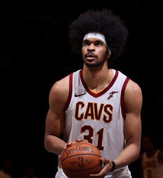 賈雷特-阿倫揭幕戰11投全中，創NBA歷史