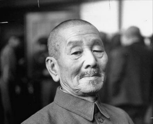 日本人無恥發問：中國要讓日本道歉到何時？朱鎔基的答覆令人敬佩