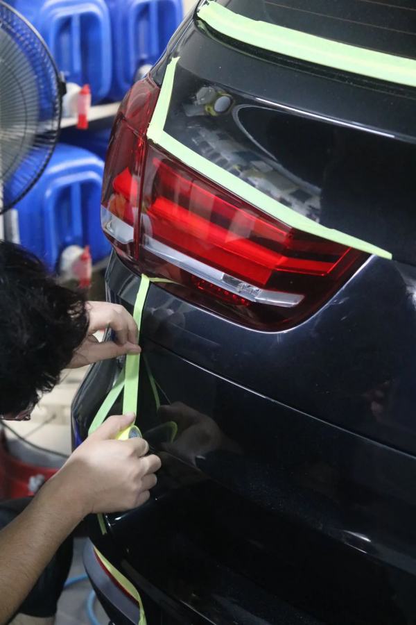 怪獸修車:翻新“車況極差”的二手寶馬X5,見證";美女一手車";復活 怪獸修車:翻新“車況極差”的二手寶馬X5,見證";美女一手車";復活