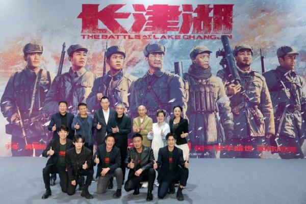 3天票房9億破11項紀錄，《長津湖》火了，吳京易烊千璽又塑經典