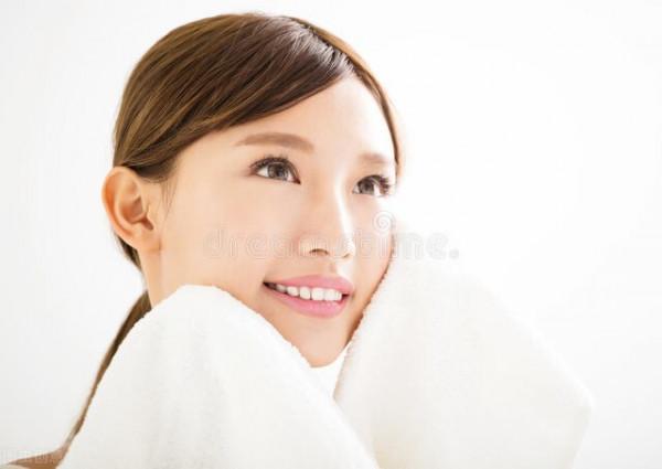 堅強的女孩兒，截肢後身殘志堅，被重點大學錄取！我願做你的雙腿