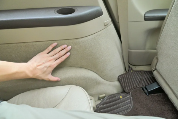 6缸6座的賓士R350L,輕鬆勝任多人出行 6缸6座的賓士R350L,輕鬆勝任多人出行