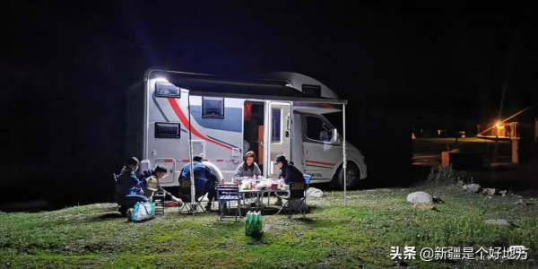 開著房車遊新疆,把家安在大自然 開著房車遊新疆,把家安在大自然