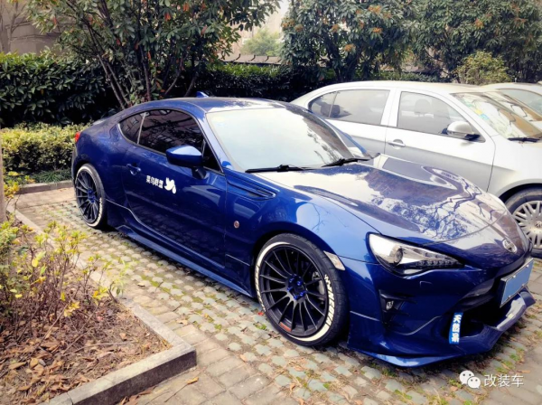 00後的寬體86精緻得像藝術品，後浪的玩車態度同樣令人傾佩