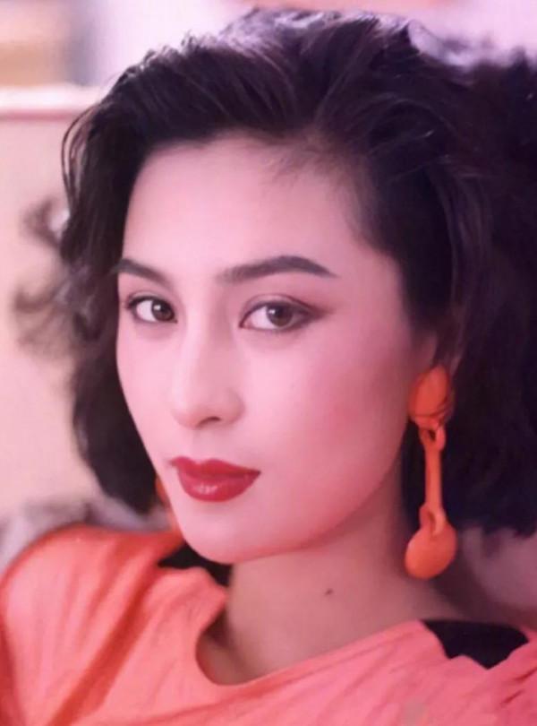 什麼是東方美?31年前首屆內地模特大賽,國模誕生 什麼是東方美?31年前首屆內地模特大賽,國模誕生