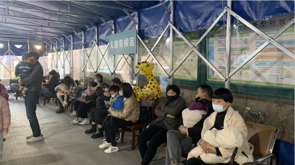 一號難求！一天接診800多人！餘杭醫院兒科就診量翻了兩倍，很多孩子中招......
