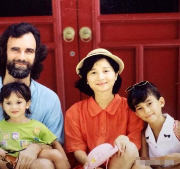 盧靖姍71歲演員父親去世，曾和成龍李小龍合作，生前最後露面曝光