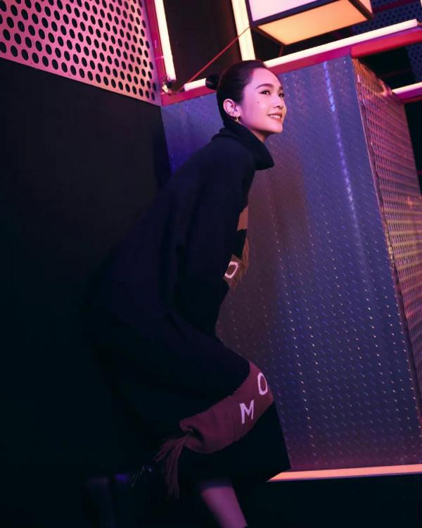 楊丞琳閃光的樂隊新造型